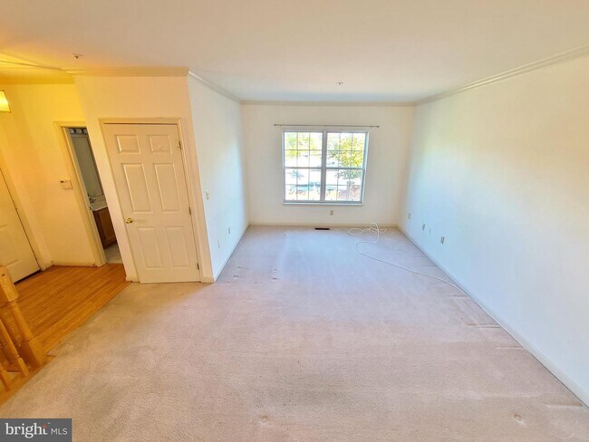 Building Photo - 1806 Locust Grove Rd