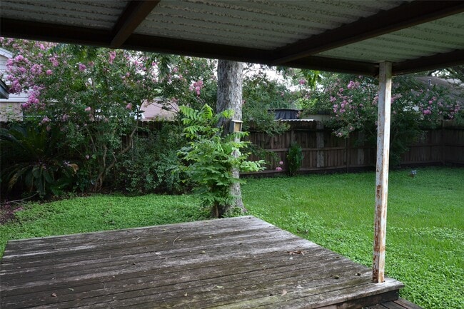 Building Photo - 7410 Crystalglen Dr