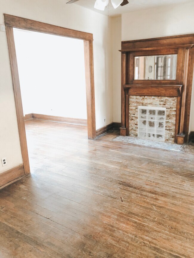 Building Photo - 1607 Putnam Street