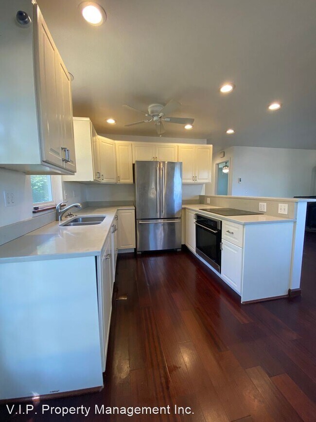 Building Photo - 2 br, 1 bath House - 16898 SE Tristin Ln.
