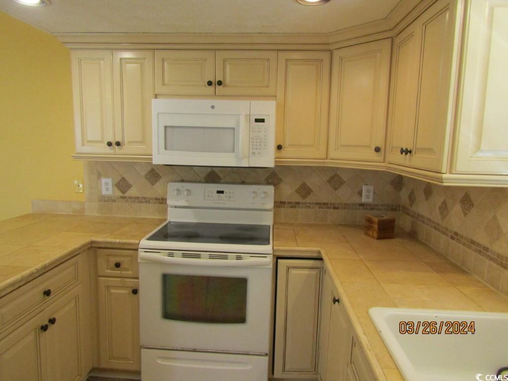 Building Photo - 4304 Beverly Ct