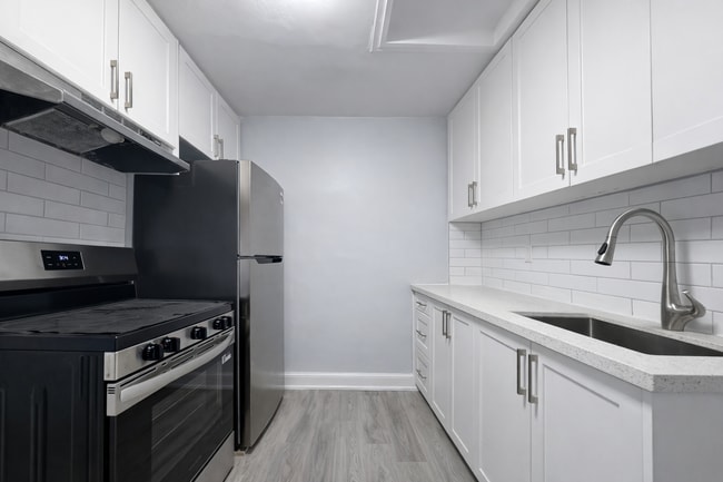 Building Photo - 33 Ontario St