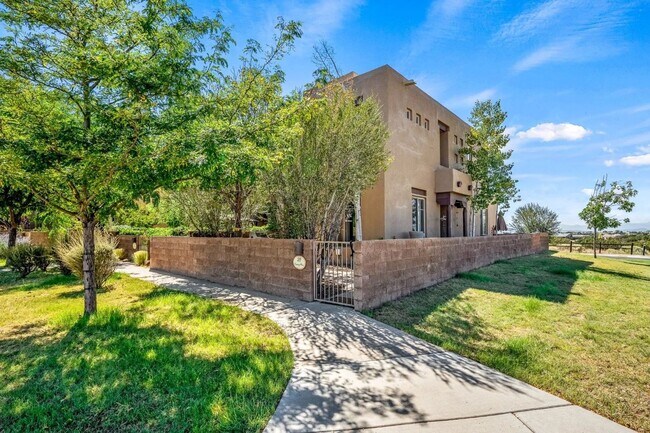 Foto del edificio - Beautiful Rancho Viejo Townhouse (Emory Pass)