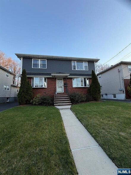 Photo - 106 Rochelle Pkwy House