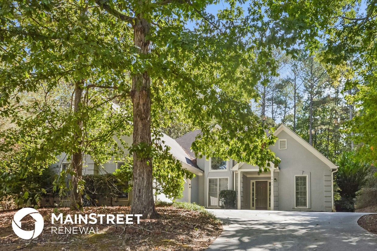 Primary Photo - 1421 Water Brook Ct SW