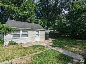 Building Photo - 428 La Rosh Ct