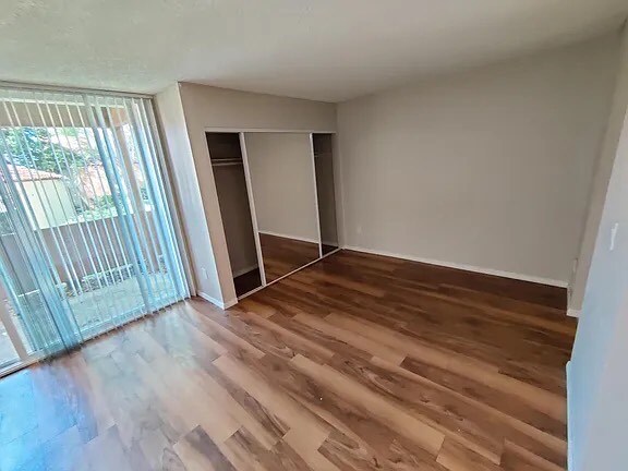 Foto del edificio - 7575 Linda Vista Rd