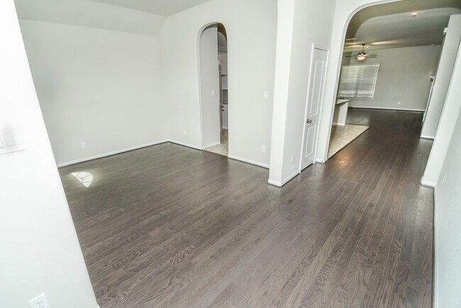 Building Photo - Valley Ranch - 21231 Flowering Dogwood Dr,...