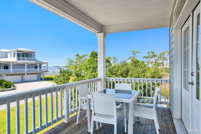 Building Photo - 16262 Tarpon Dr