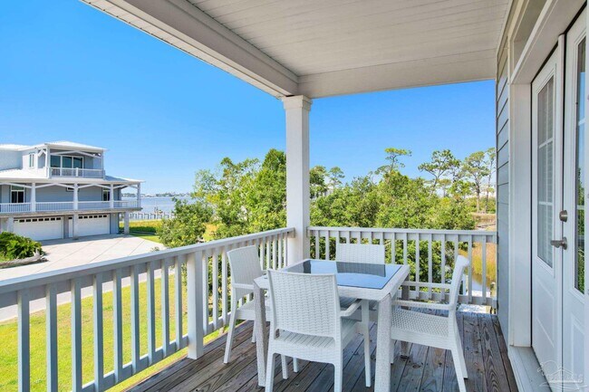 Foto del edificio - 16262 Tarpon Dr