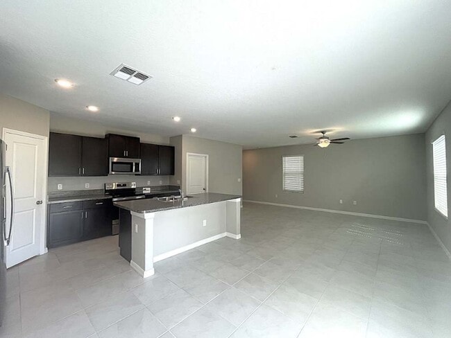 Foto del edificio - 15537 Miller Creek Dr