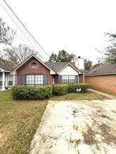 Building Photo - 3832 Hudson Ct