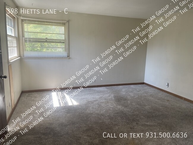 Building Photo - 398 Hietts Ln