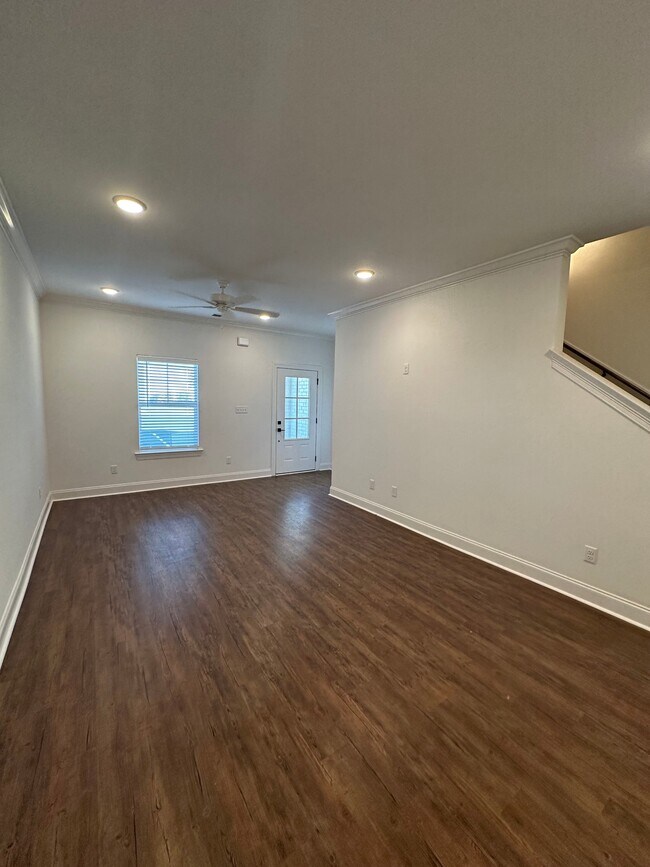 Foto del edificio - 1 Cottage Grove Dr