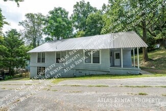 Building Photo - 115 1st Ave NE
