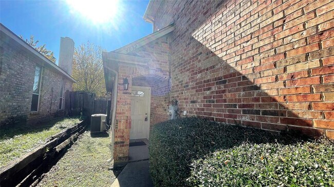 Building Photo - 4032 Cottage Park Ct