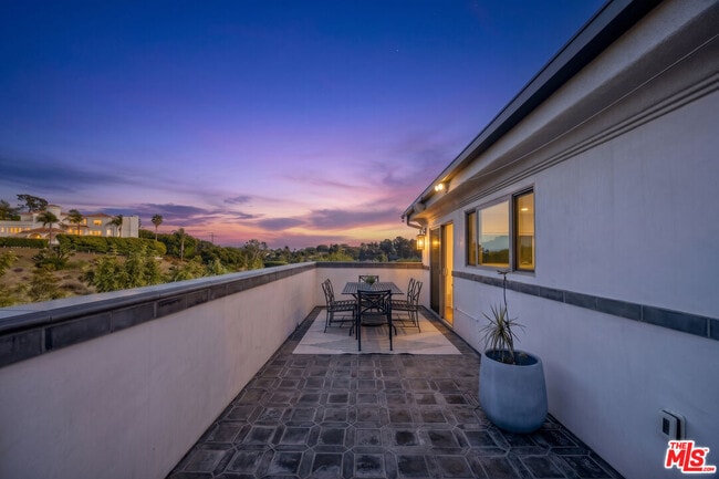 Foto del edificio - 28935 W Beach Ln