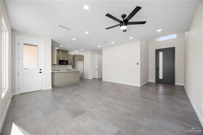 Building Photo - 2203 Dorado Dr