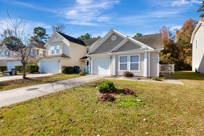 Building Photo - A True Summerville Gem in Eagle Run!!