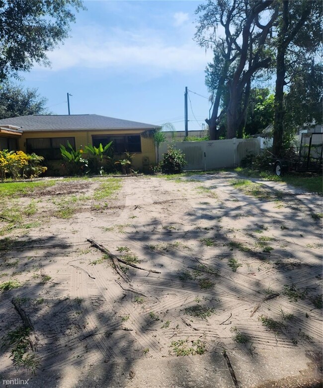 Building Photo - 3 br, 2 bath House - 10411 N Ashley Street