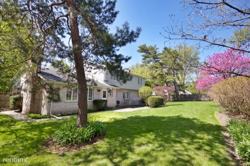 Primary Photo - 4 br, 2.5 bath House - 123 W North St