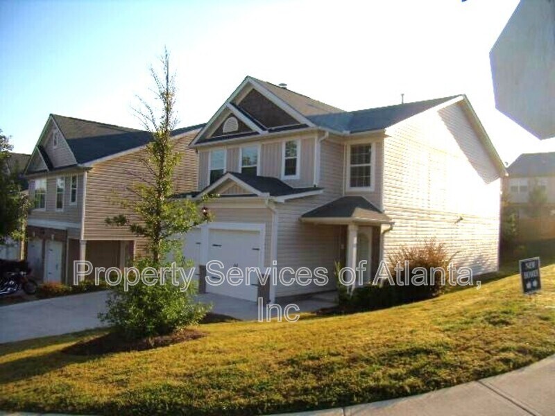 Foto del edificio - 102 Hidden Creek Dr