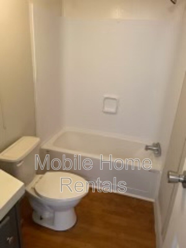 Building Photo - 145 Emanuel Farm Rd