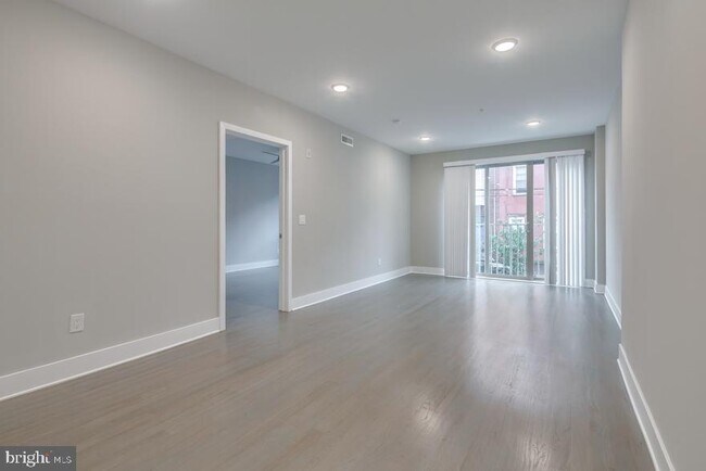 Foto del edificio - 1607 Catharine St