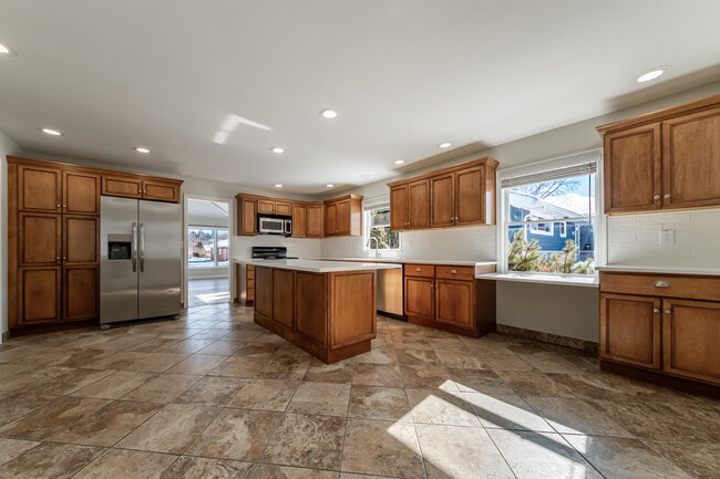 Building Photo - 2659 W Asplin Dr