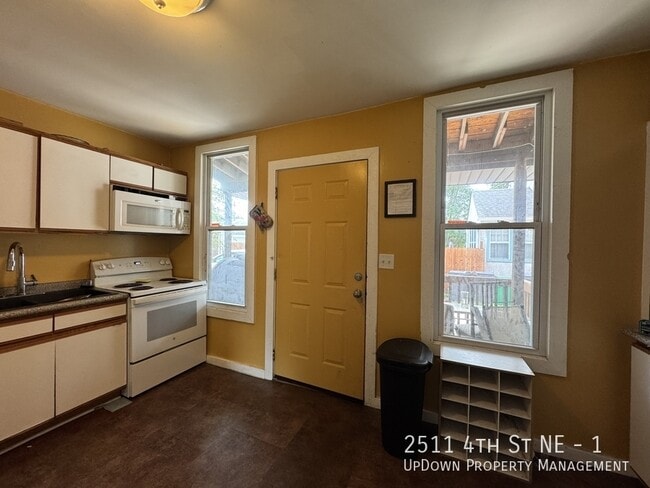 Foto del edificio - 2511 4th St NE