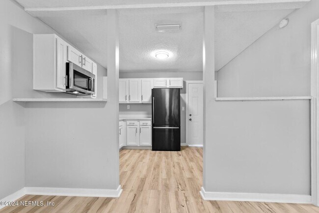 Foto del edificio - 7230 Melvin Rd