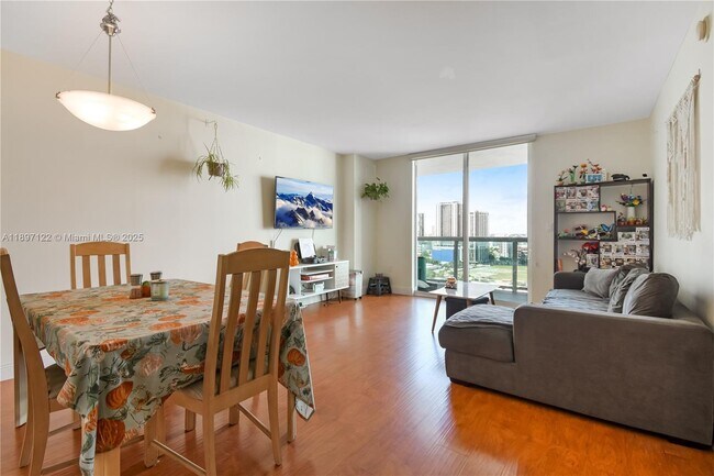 Foto del edificio - 1800 N Bayshore Dr