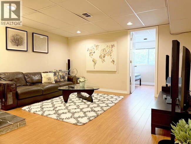 Building Photo - 48xx McKee Pl