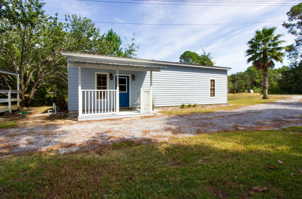 Primary Photo - 6662 E Bay Blvd
