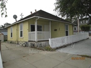 Building Photo - 391 Prescott Ave