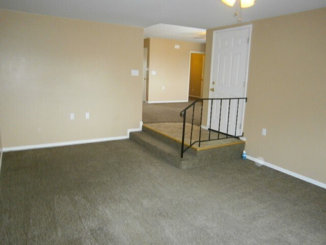 Foto del edificio - Single Story Home 4 bedroom + Enclosed pat...