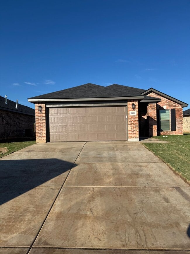 Building Photo - 3008 Farmyard Dr