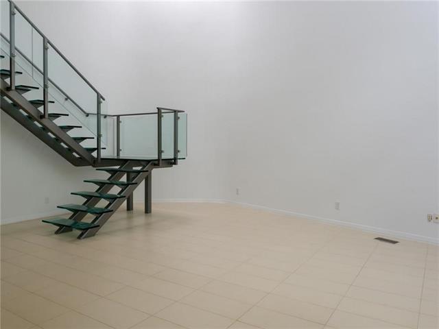 Building Photo - 3408 Armstrong Ave