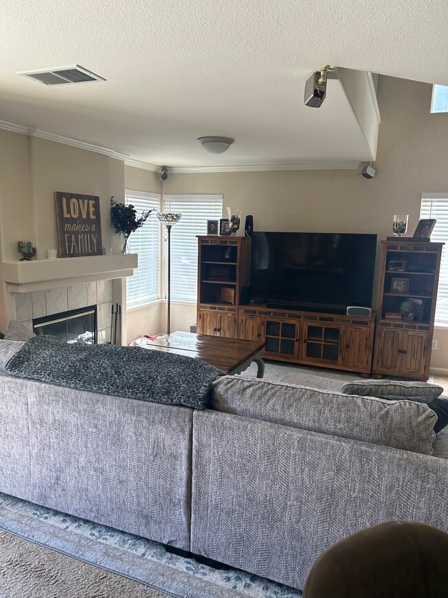 Building Photo - 9336 Lariat Dr