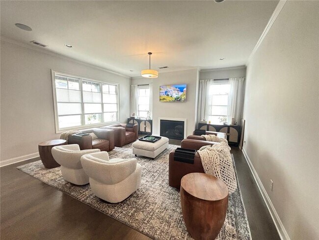 Foto del edificio - 6435 Halcyon Garden Dr