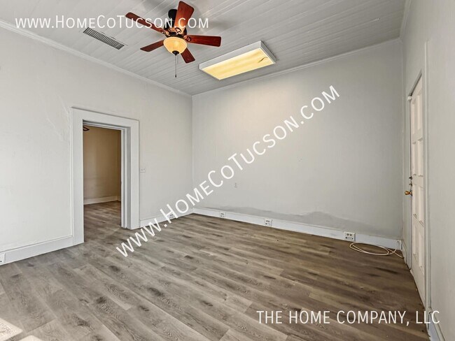 Foto del edificio - 529 S. Main-
