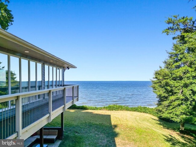 Building Photo - 5510 Beach Dr