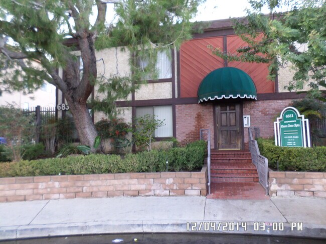 Building Photo - 6831 Independence Ave