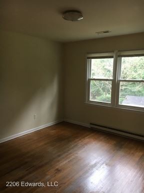 Building Photo - 5500-5502 Stella Rd