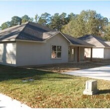 Building Photo - 1009 Dean Chapel Rd