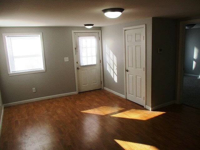 Foto del edificio - 717 W Walnut St