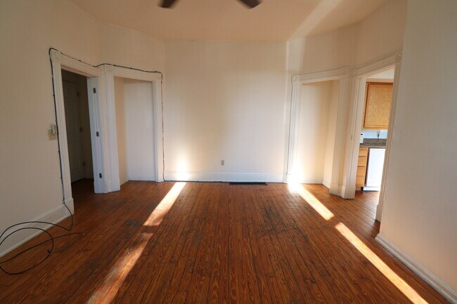 Foto del edificio - 52 W McMillan St