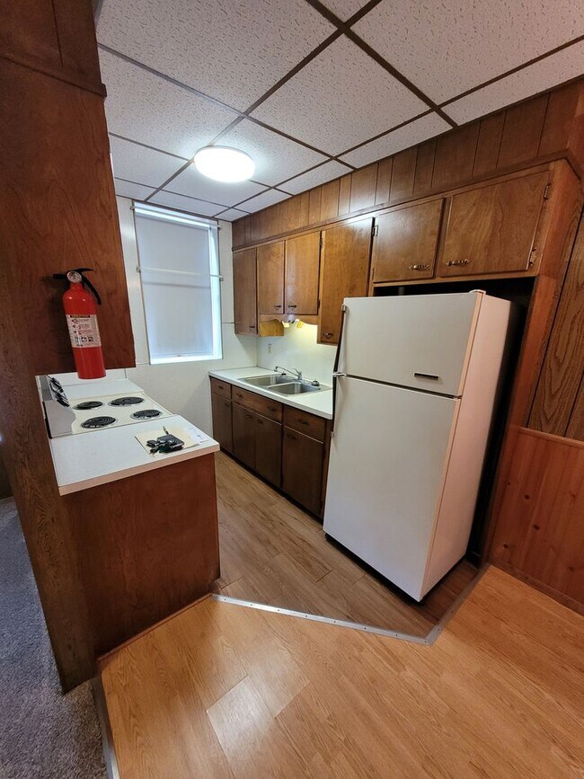 Foto del edificio - 402 N Railroad St