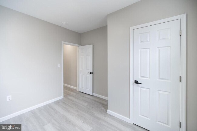 Foto del edificio - 2265 E Clearfield St