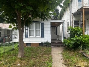 Building Photo - 1017 Ridenbaugh St